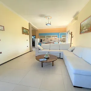  Appartement Licenji Albanië